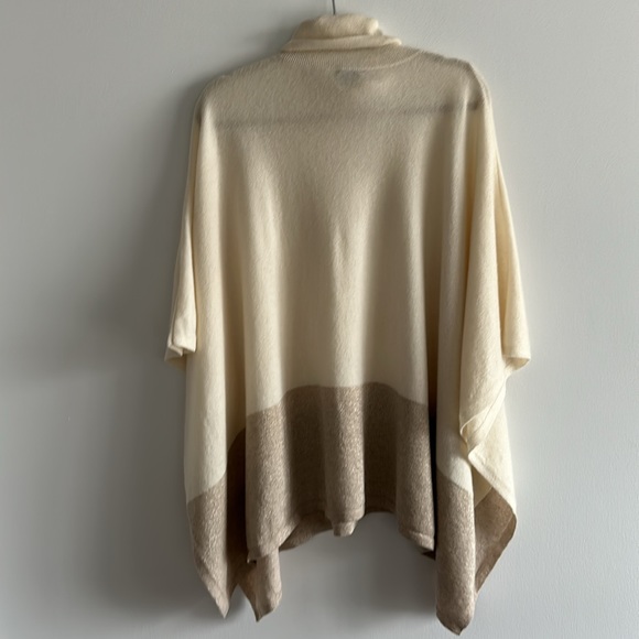 New J.McLaughlin cashmere turtleneck poncho . Cream color with lurex . One size - Picture 3 of 8
